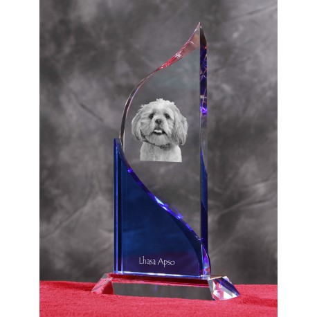 Estatuilla de cristal con la imagen del perro 